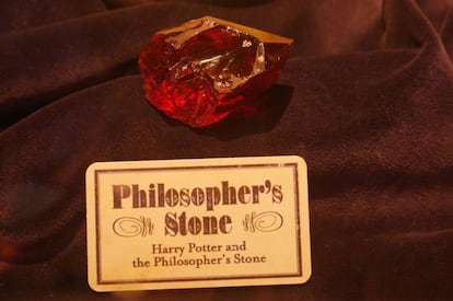 La piedra filosofal, pieza que da nombre al primer libro de la saga de Harry Potter.