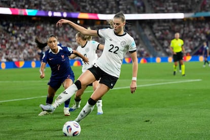 Jule Brand y Klara Bühl Eurocopa femenina