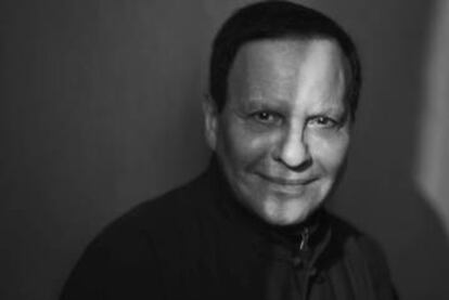 Retrato del modista Azzedine Alaïa.