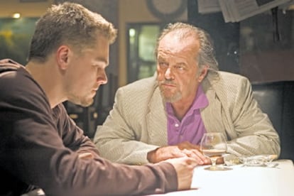 Leonardo DiCaprio, izquierda, interpreta a un policía infiltrado y Jack Nicholson a un mafioso de Boston en The departed, la nueva película de Martin Scorsese.