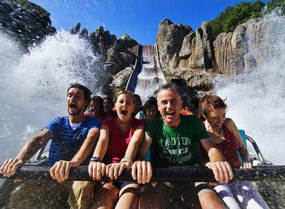 La atracción Tutuki Splash, en Port Aventura (Tarragona).