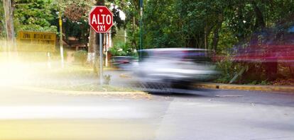 El sistema de Alto 1x1 ha sustituido a muchos semáforos en Xalapa y ahora la circulación es más fluida.