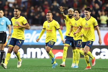 Jugadores de América celebran en el estadio Caliente, en Tijuana, Baja California (México). El 21 de noviembre 2024.