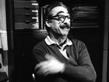 Pedrolo enllestí 'La terra prohibida' als anys cinquanta, però es publicà el 1977.
 