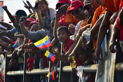 Seguidores de Maduro, en un mitin en Catia la Mar.