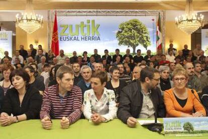 La izquierda <i>abertzale </i>ha presentado en un acto para los medios las conclusiones del debate interno, en un hotel de la capital Navarra.