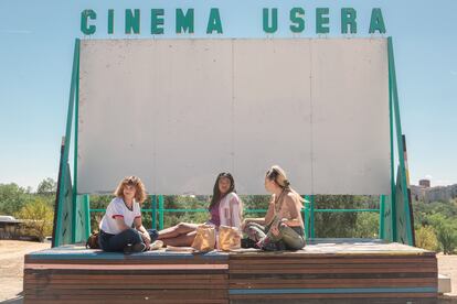 Andrea Ros, Tai Fati y Mirela Balic, en una imagen de 'Zorras'.