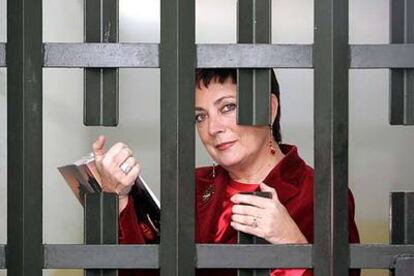 Mercedes Gallizo, en la cárcel de hombres de Alcalá-Meco, en Madrid, el pasado jueves.