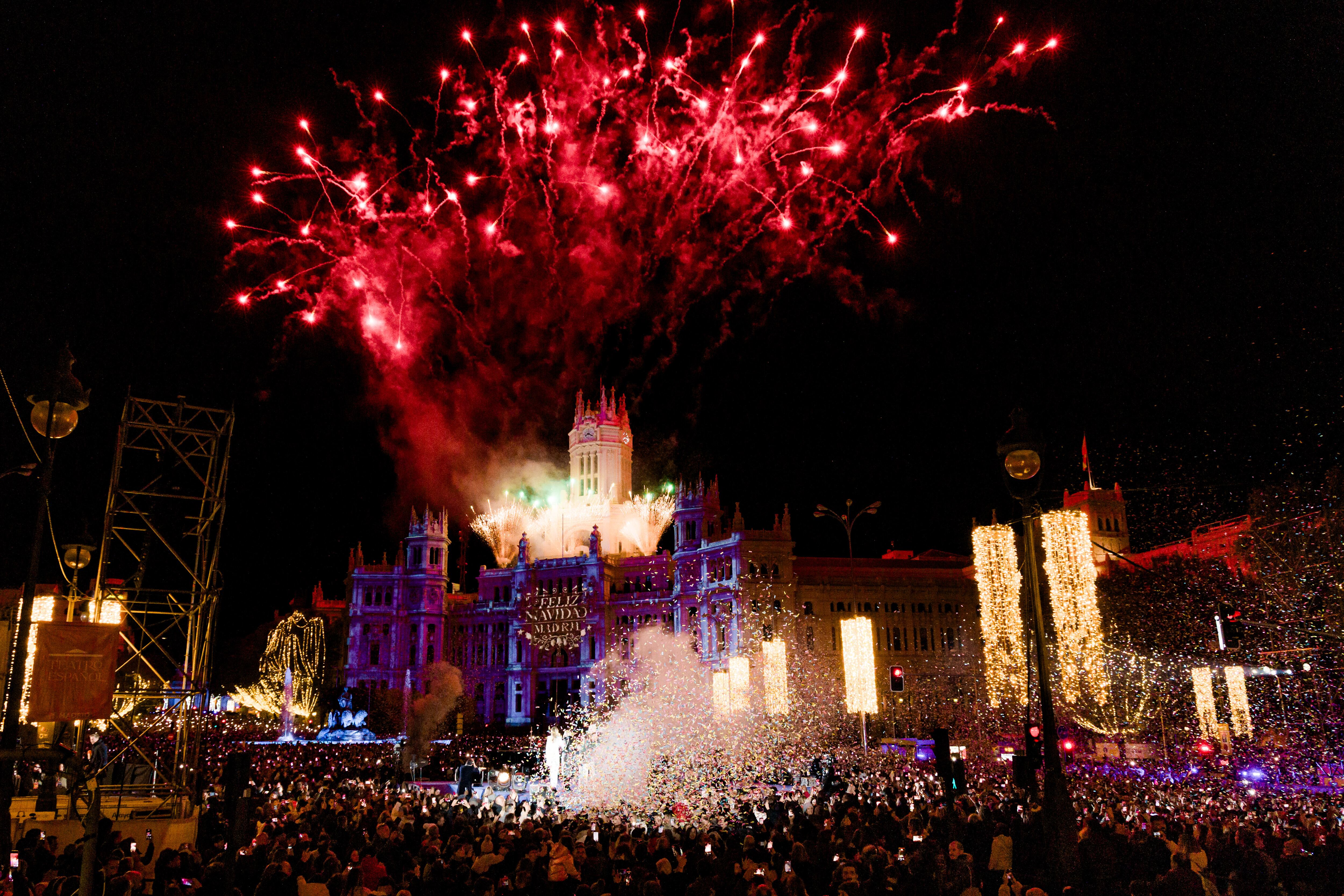 Madrid accende 13 milioni di luci per la vigilia di Natale con un villancico di Bisbal