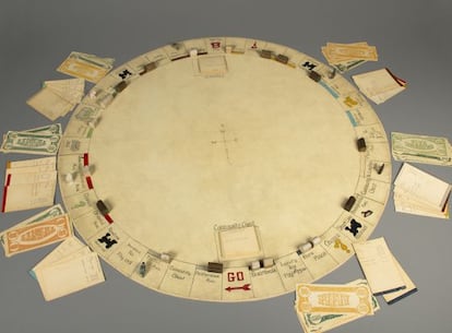 Monopoly de Darrow hecho a mano que se conserva en el museo Forbes de Nueva York y que se considera el más antiguo