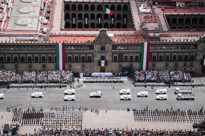 Zócalo de Ciudad de México durante el desfile patrio.