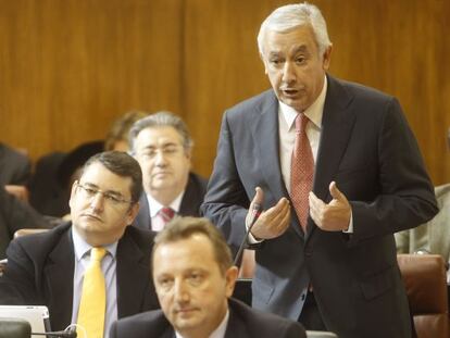 Javier Arenas, durante su intervenci&oacute;n en la sesi&oacute;n de control al Gobierno del Parlamento.