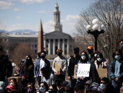 Manifestação contra crimes de ódio nos Estados Unidos realizada no sábado em Denver (Colorado).