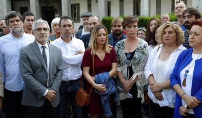 Concentración en Oviedo, convocada por IU de Asturias, contra todo tipo de violencia 