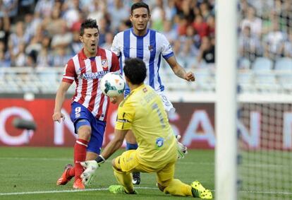 Villa marca el primer tanto del Atlético.