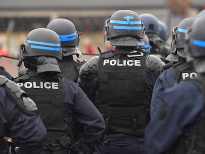 Polic&iacute;as franceses durante una manifestaci&oacute;n el pasado viernes.