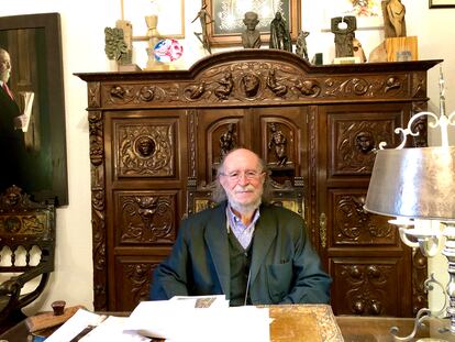 El musicólogo Joaquín Díaz en el despacho de la Fundación que lleva su nombre.