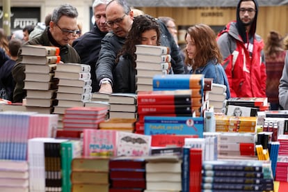 Aspecto de la fiesta de Sant Jordi de 2019 en Barcelona.