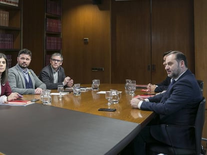 Reunió de negociació del govern espanyol entre ERC i el PSOE. 