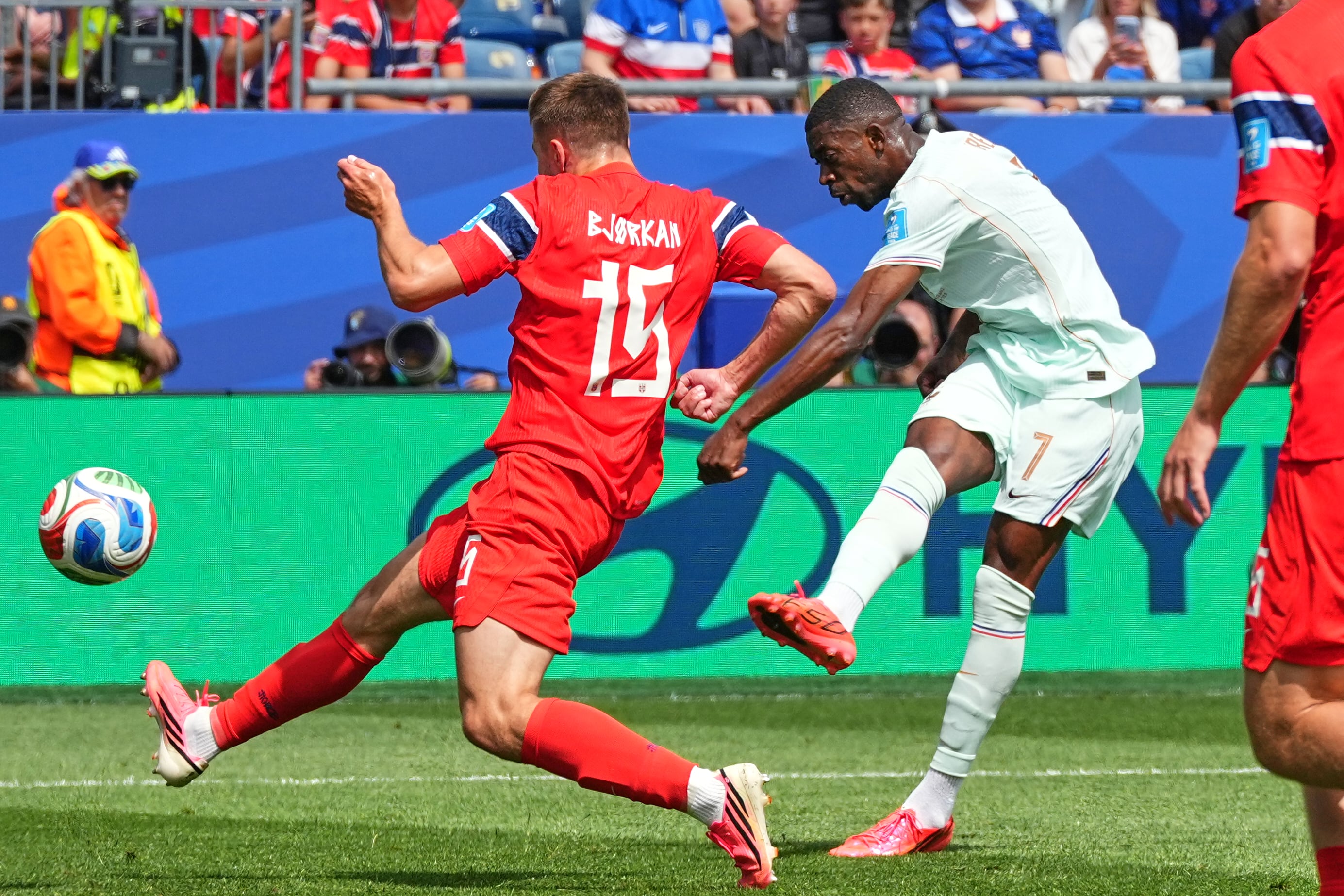 Dembélé saca a relucir su Balón de Oro ante una Noruega sin Haaland