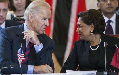 Biden con la primera ministro de Trinidad y Tobago, este martes.