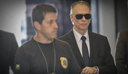 Nuzman chega à sede da Polícia Federal, no Rio.