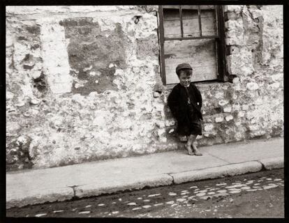 Un ni&ntilde;o irland&eacute;s, retratado alrededor de 1900.