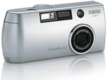 Ligera y robusta a la vez, Ricoh presenta su cámara digital Caplio G3, fabricada con una aleación de magnesio.