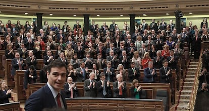 El presidente Pedro Sánchez en primer plano, en el vigésimo quinto debate del estado de la nación, el 24 de febrero de 2015.