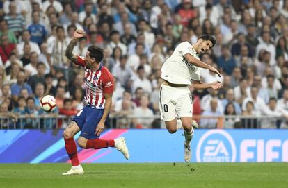 Giménez y Asensio, después de una jugada.