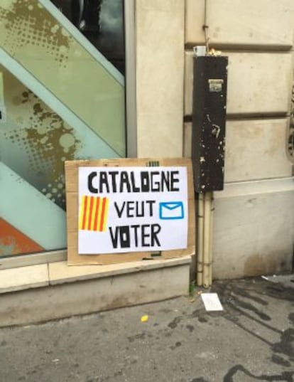 Cartell sobre la consulta a París