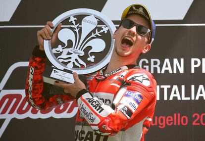 Jorge Lorenzo celebra su victoria en el GP de Italia.