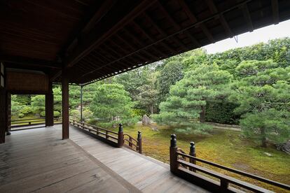 Templo de Kennin-ji. 584 Komatsu-cho. Situado en el distrito de Gion, este complejo zen es uno de los más antiguos de la zona. Con diversos jardines, casa de té, pagodas y hasta un pequeño campo de té. Ideal para desconectar o abstraerse.