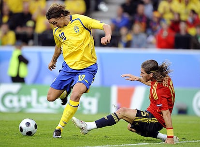 Indiscutible con su selección, Ibrahimovic no no ha cosechado grandes éxitos en un combinado con poco potencial para las grandes competiciones. El mayor éxito conseguido con Suecia fueron los cuartos de final de la Eurocopa de 2004, celebrada en Portugal. El año pasado disputó la Eurocopa de Austria y Suiza con España en su grupo inicial. Marcó el gol de su equipo pero no lograron vencer a la selección que a la postre se alzaría con el campeonato (2-1).