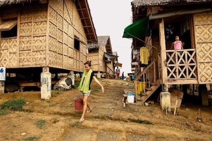 Escena en Tacloban, capital económica de la isla de Leyte, una de las zonas más afectadas por el tifón Haiyan que hace un año arrasó Filipinas.