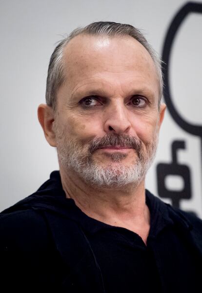 Miguel Bosé. Hasta cuatro hijos ha tenido por gestación subrogada. En 2011, nacían sus hijos Tadeo y Diego. Siete meses después, llegaron otros dos niños, Ivo y Telmo.