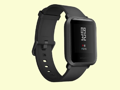 El modelo de pulsera de actividad Amazfit Bip en color negro. AMAZFIT.