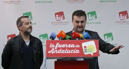 Antonio Maíllo (derecha) y José Antonio Castro.