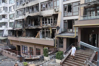 Edificio dañado después de un ataque aéreo en Kiev, el 21 de julio. 