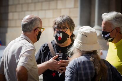 El exconcejal de ERC Jordi Pesarrodona en la concentración ante la Generalitat contra la inhabilitación del presidente Quim Torra, este lunes