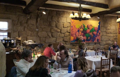 Comedor del Horno de Asar Paco, en Los Molinos (Madrid).