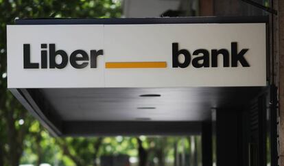 Sucursal del banco Liberbank de la calle Profesor Waksman de Madrid.