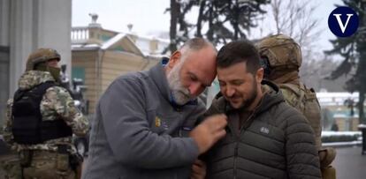 El presidente de Ucrania ha dedicado una placa al chef español en el denominado Paseo del Valor, en Kiev, para agradecer la ayuda que ha prestado al país con su ONG World Central Kitchen desde que se inició la invasión rusa.