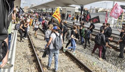 Corte de las vías del AVE, el 14 de octubre, en Girona.