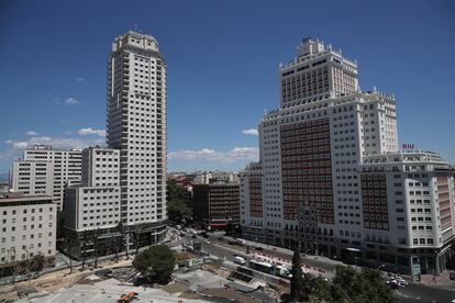 Obras en la Plaza de España de Madrid para comunicarla peatonalmente con Madrid Río, el Palacio Real y la Gran Vía.