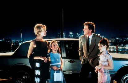 Imagen del filme 'Tú a Londres y yo a California' en la que aparecen Lindsay Lohan, Dennis Quaid y Natasha Richardson. 
