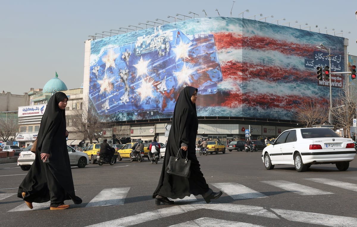 Cómo atacar a Irán, manual trumpista en mano