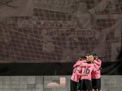 Los jugadores del Barcelona celebran un gol en la eliminatoria de la Copa del Rey ante el Rayo.