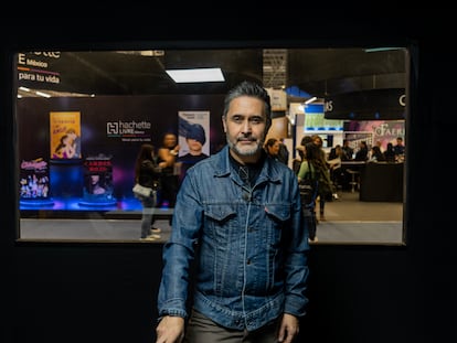 El creador y productor chileno Julio Rojas, en la FIL Guadalajara.