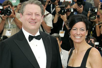 Al Gore, acompañado de la productora del documental que protagoniza, Laurie David, ayer en Cannes.